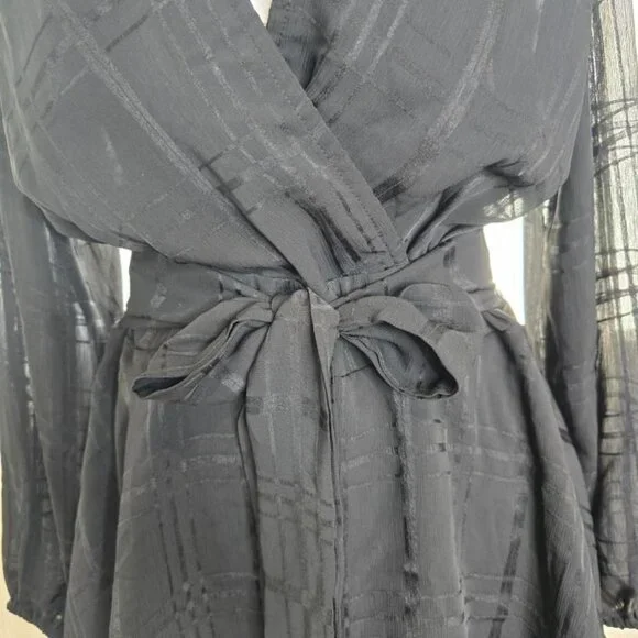 Black long sleeve Romper - Picture 5 of 13